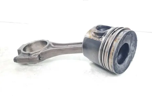 Skoda Octavia Mk2 (1Z) Piston with connecting rod