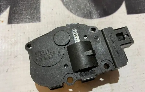 BMW X5 E70 Air flap motor/actuator 929888G