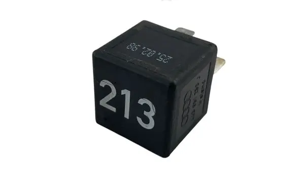 Audi A6 S6 C5 4B Other relay 443951253J 213 8d0951253