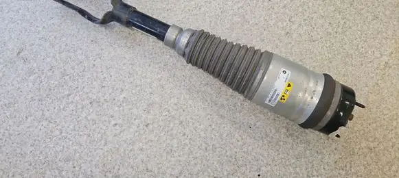Jeep Grand Cherokee Air suspension front shock absorber 68022640A 68231881AA 68231883AA