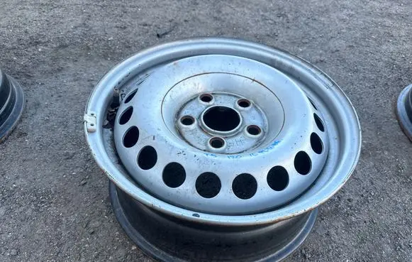 Volkswagen Transporter - Caravelle T5 R16 steel rim 7H0601027D