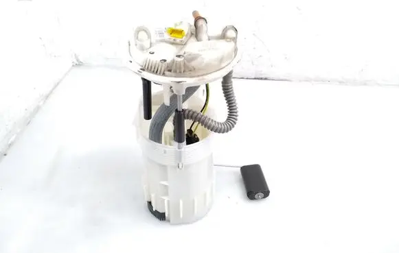 Opel Movano B In-tank fuel pump 172026934R 7611198AA