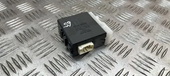 Toyota RAV 4 (XA40) Door control unit/module 8597042020 0515004420