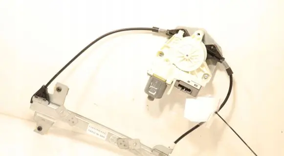 Rear window lifting mechanism without motor