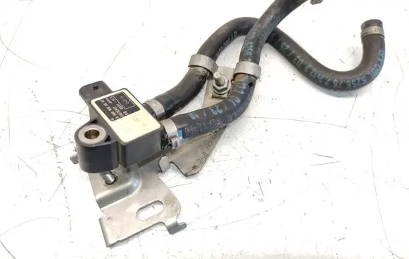 Mercedes-Benz C W205 Exhaust gas pressure sensor A0009056503 SD00015170 00015170