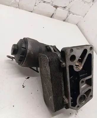 Engine oil radiator