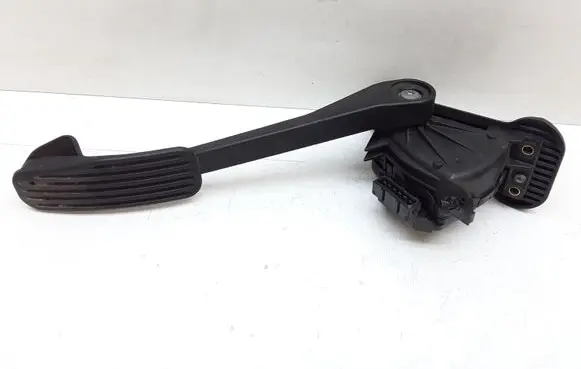 Volvo V70 Accelerator throttle pedal 30636004 6PV00853701