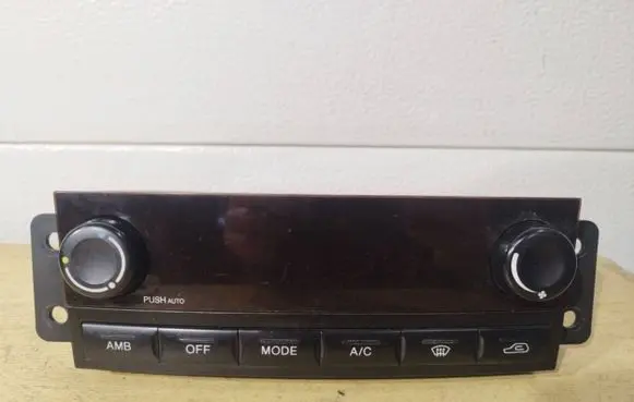 SsangYong Rexton Climate control unit 6870008030 DSB040218829