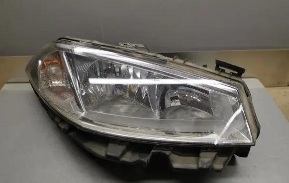 Renault Megane II Headlight/headlamp 8200073223J