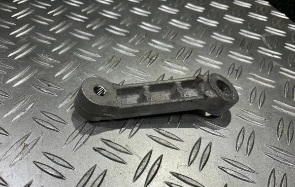 Renault Trafic II (X83) Engine mounting bracket 112535106R