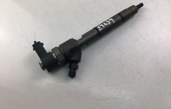 KIA Ceed Fuel injector 338002A900