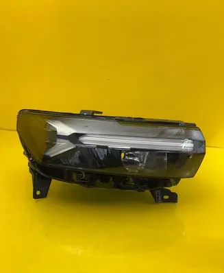 Dacia Duster III Headlight/headlamp 260107725R