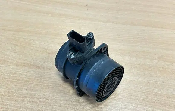 Volkswagen Sharan Mass air flow meter 0281002461 074906461B
