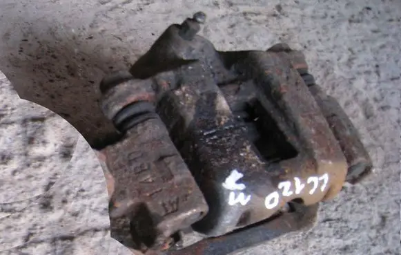 Toyota Land Cruiser (J120) Rear brake caliper 4775034030