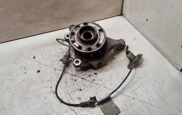 Opel Signum Front wheel hub 6698L