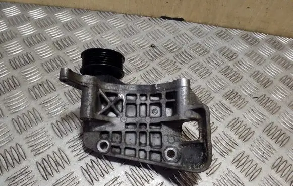 Volkswagen Touareg II Generator/alternator bracket 059903143AJ
