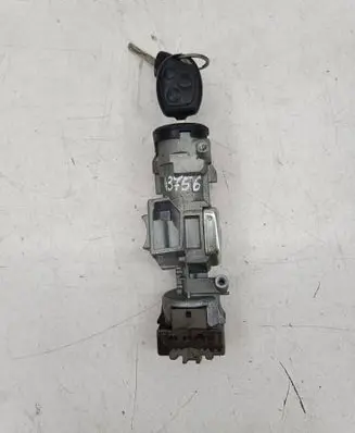 Ford Focus C-MAX Ignition lock 3M513F880AB