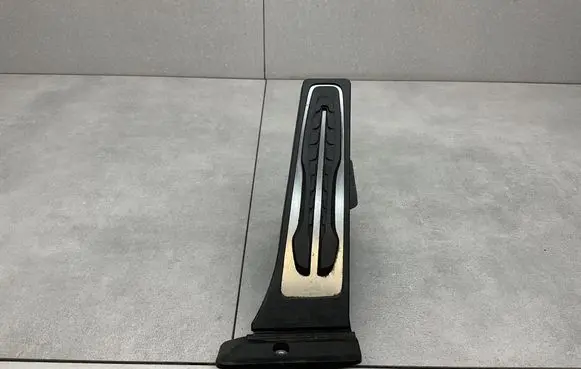 BMW X3M F97 Accelerator throttle pedal 6871053