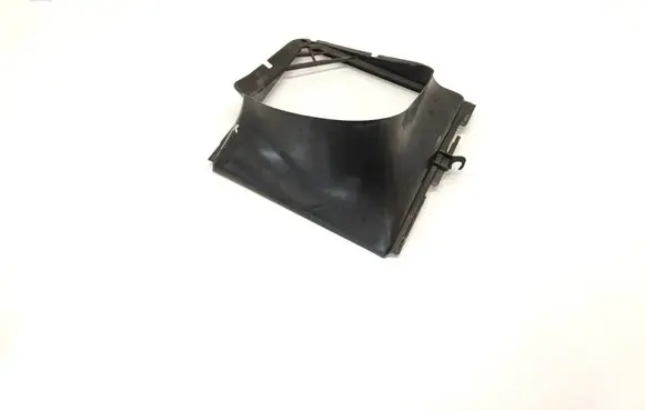 Volkswagen Touareg II Intercooler air channel guide 7L0117339