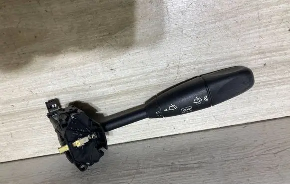Mercedes-Benz CLS C219 Indicator stalk A1715400144