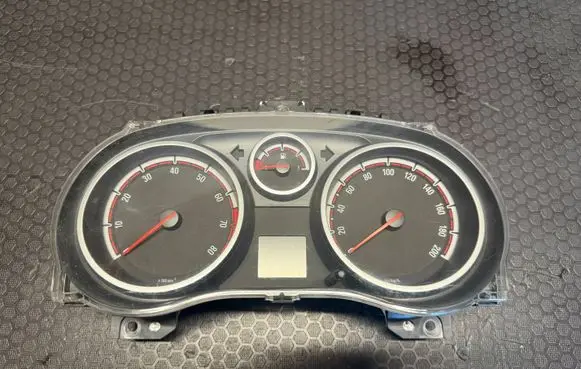 Opel Corsa D Speedometer (instrument cluster) 1303304 P0013285388 0001876868