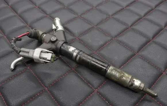 Fuel injector