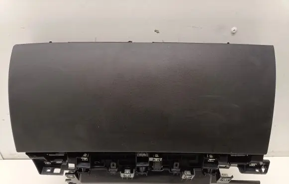 Tesla Model 3 Glove box 111161100B