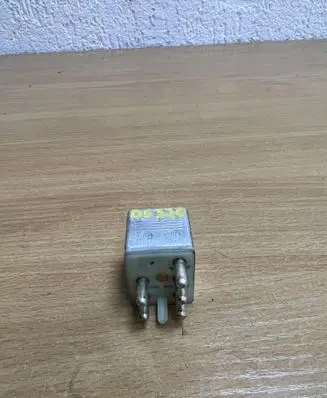 Mercedes-Benz S W126 Other relay SR9850 D6320