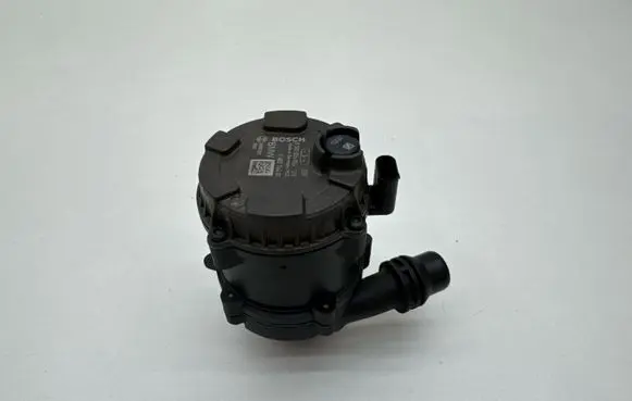 BMW 5 G30 G31 G38 Electric auxiliary coolant/water pump 8482744