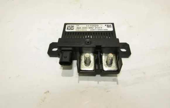 Mercedes-Benz A W176 Battery control module A0009822023