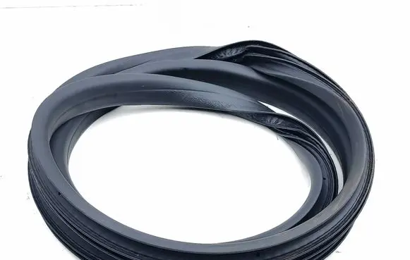 Rear door rubber seal (on body)
