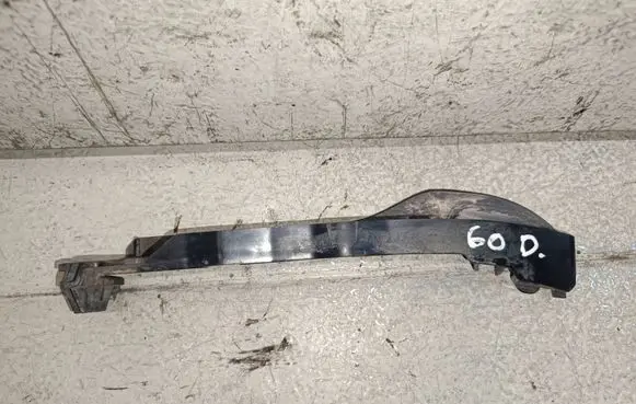 Front bumper mounting bracket