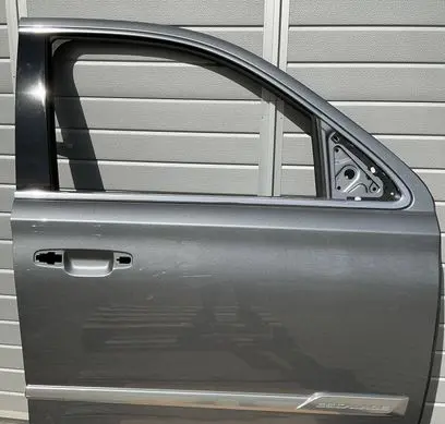 Cadillac Escalade IV Front door 84305356