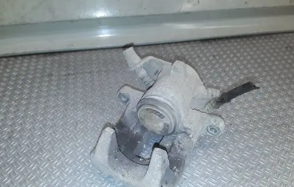 Skoda Rapid (NH) Rear brake caliper