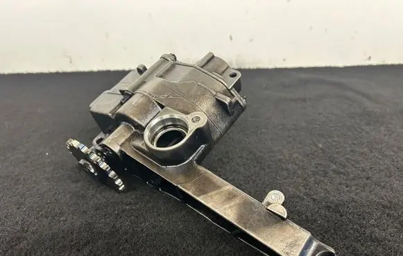 Mercedes-Benz E W211 Oil pump 6421810901