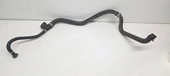 Engine coolant pipe/hose
