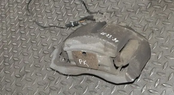 BMW 7 F01 F02 F03 F04 Front brake caliper