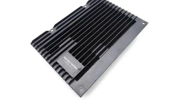 Land Rover Discovery 3 - LR3 Sound amplifier XQK500105