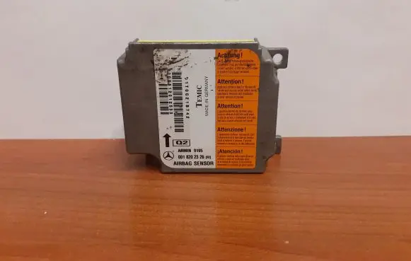 Mercedes-Benz E W210 Airbag control unit/module 5556 0018202326