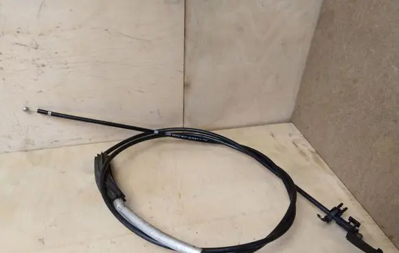 Engine bonnet/hood lock release cable