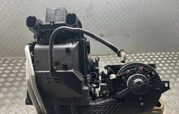 Opel Insignia A Interior heater climate box assembly 13378237