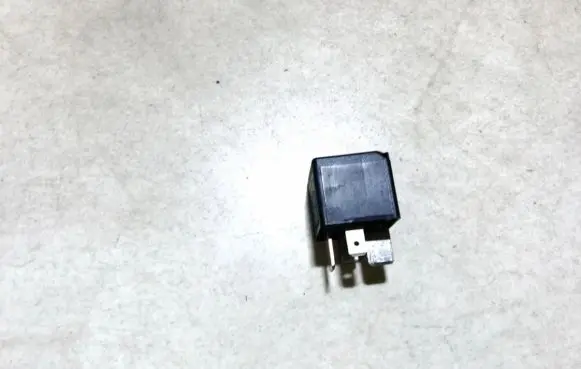Volkswagen PASSAT B6 Other relay 7m0951253a v23136j6x45