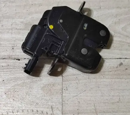 Dacia Duster II Tailgate lock latch 905039428R 40557160