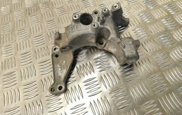 Citroen Berlingo Generator/alternator bracket 9808696680