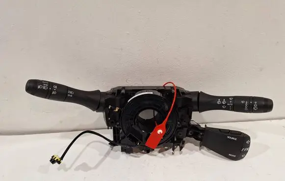 Dacia Sandero III Wiper turn signal indicator stalk/switch 255670975R
