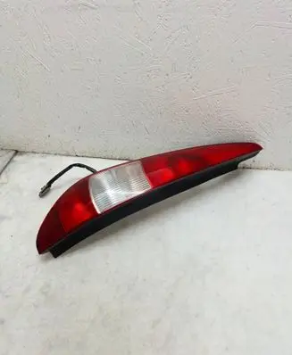 Ford Mondeo Mk III Rear/tail lights 1S7113405C 0374D E49577