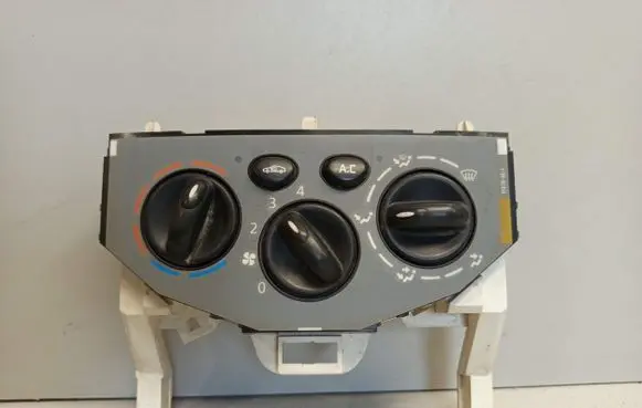 Opel Vivaro Climate control unit