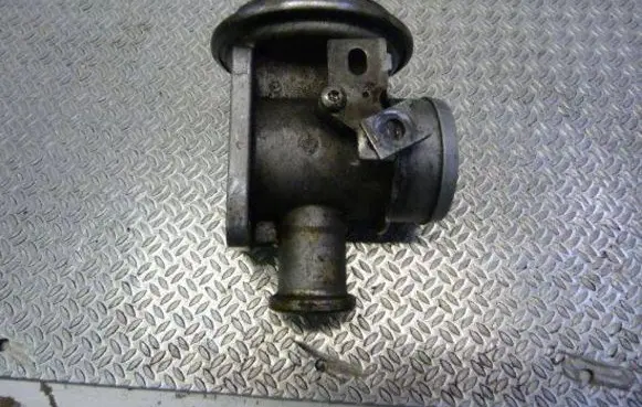 BMW 3 E46 EGR valve 78545204