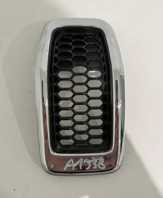 Jeep Cherokee Front bumper upper radiator grill 68138335aa