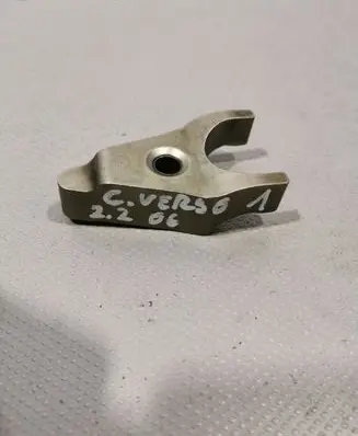 Toyota Corolla Verso E121 Fuel Injector clamp holder